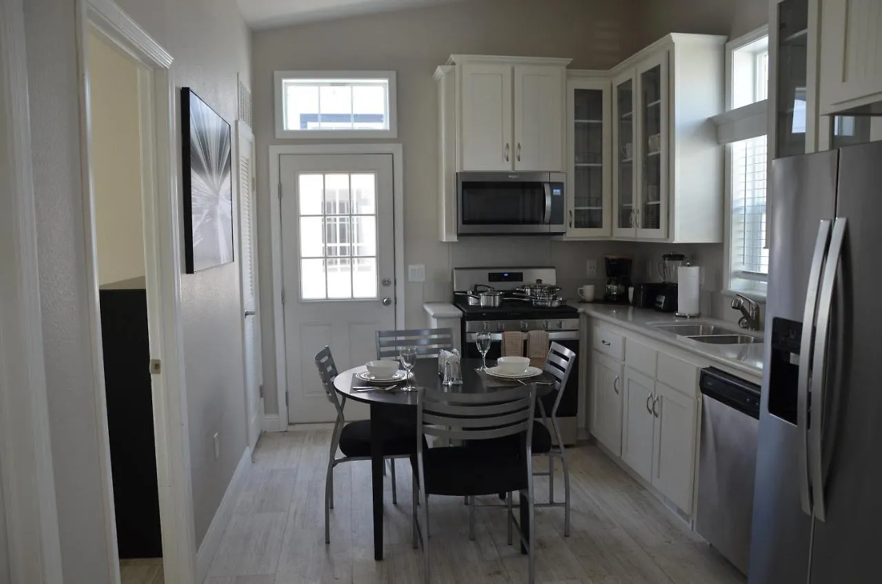 Lower Sun Valley Cozy Apartments 30 Day Stays Los Angeles